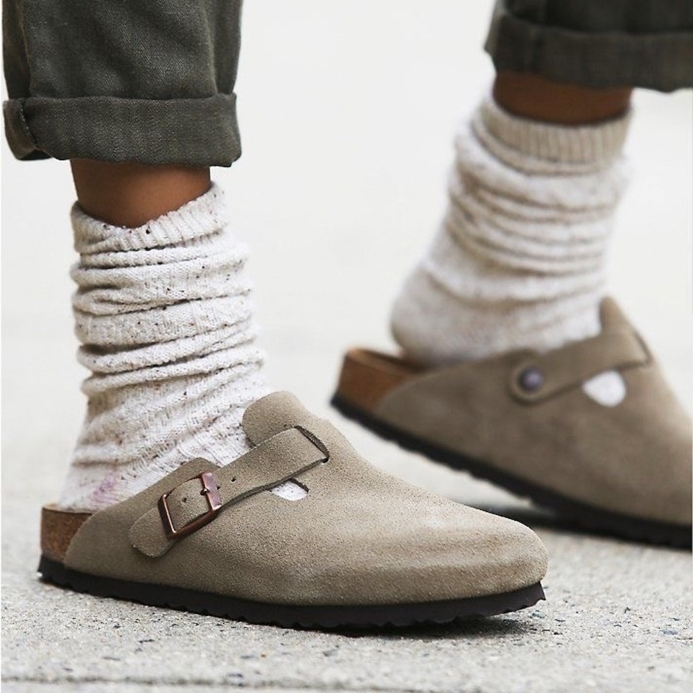 NWT Taupe Birkenstock Boston Soft Footbed Suede Clog